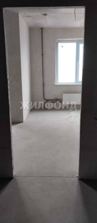 
   Продам студию, 39 м², Петухова ул, 172

. Фото 1.