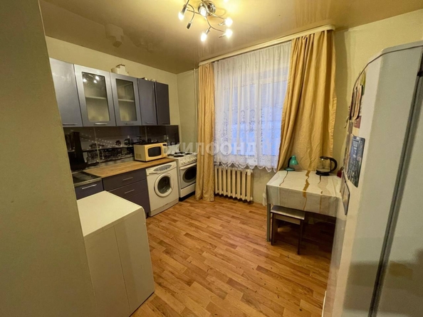 
   Продам 1-комнатную, 37.1 м², Курчатова ул, 3/2

. Фото 4.