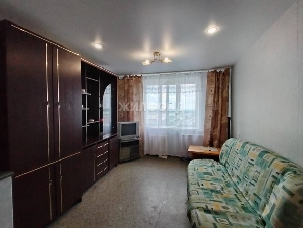 
   Продам секционку, 16.7 м², Сухарная ул, 70а

. Фото 1.