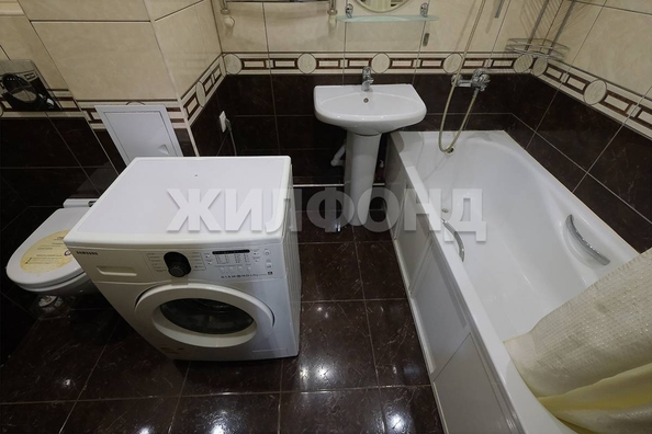
   Продам 3-комнатную, 62.6 м², Троллейная ул, 18

. Фото 20.