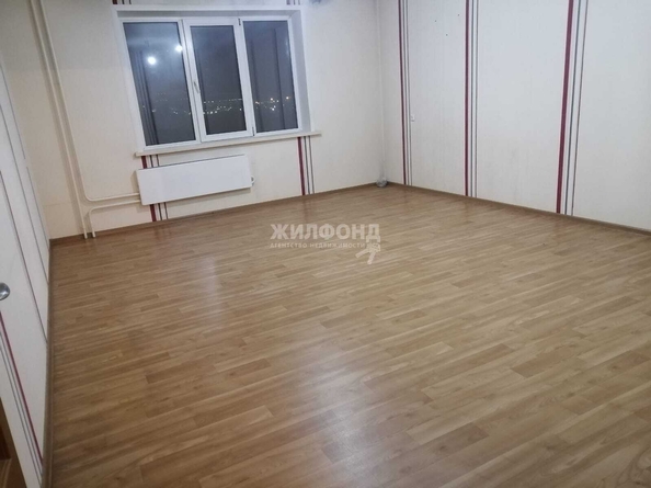 
  Сдам в аренду 2-комнатную квартиру, 61 м², Новосибирск

. Фото 4.