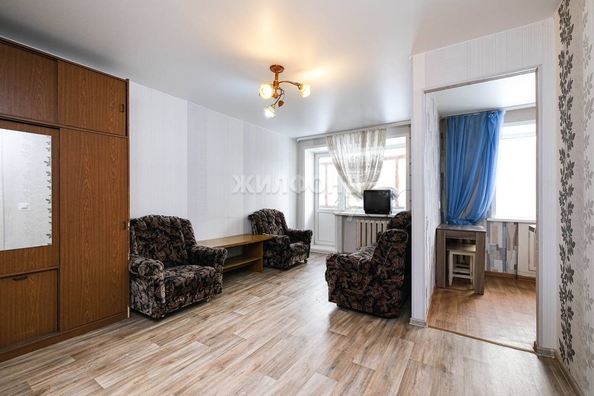 
   Продам 1-комнатную, 31 м², Макаренко ул, 27

. Фото 3.