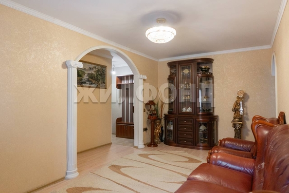 
   Продам 3-комнатную, 56.3 м², Жуковского ул, 117

. Фото 4.