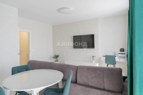 
   Продам 2-комнатную, 55.6 м², Сухарная ул, 96/3

. Фото 3.