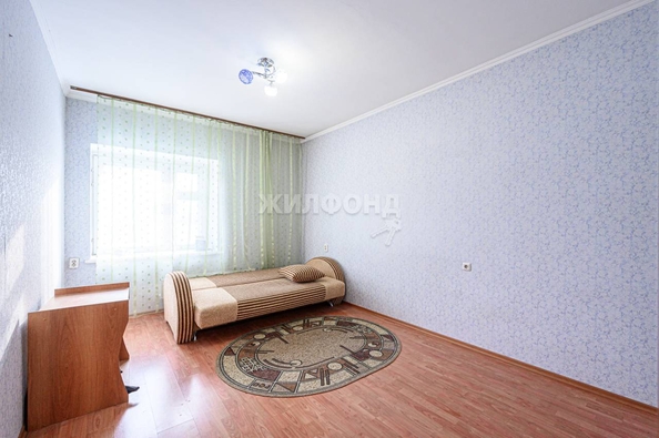 
   Продам 4-комнатную, 105.6 м², Невельского ул, 57/1

. Фото 16.