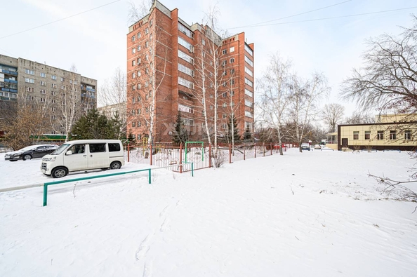 
   Продам 4-комнатную, 105.6 м², Невельского ул, 57/1

. Фото 40.