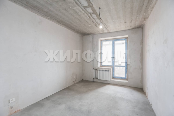 
  Продается 3-комн. квартира, 67.3 м², Есенина ул, д. 67
. Фото 8.