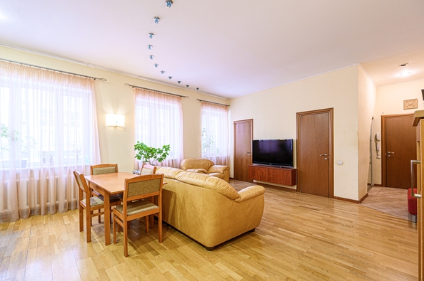 
   Продам 3-комнатную, 80 м², Коммунистическая ул, 26

. Фото 5.