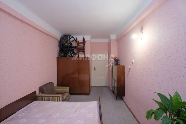 
   Продам 2-комнатную, 59 м², Сибиряков-Гвардейцев ул, 23

. Фото 8.