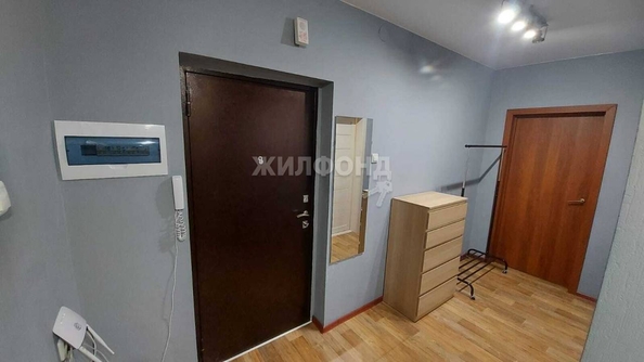 
   Продам 2-комнатную, 52.7 м², Гребенщикова ул, 1

. Фото 2.