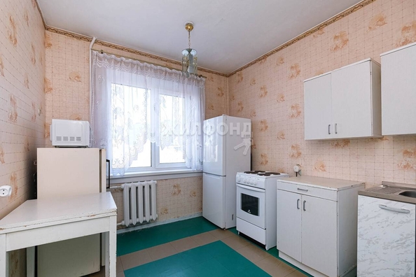 
   Продам 3-комнатную, 63.2 м², Курчатова ул, 7

. Фото 11.