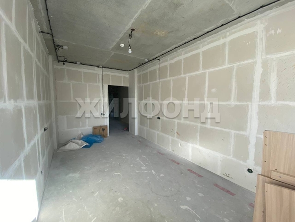 
   Продам 4-комнатную, 92.6 м², Ясный Берег ул, 12

. Фото 4.
