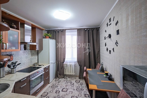 
   Продам 4-комнатную, 78.2 м², Связистов ул, 113

. Фото 17.