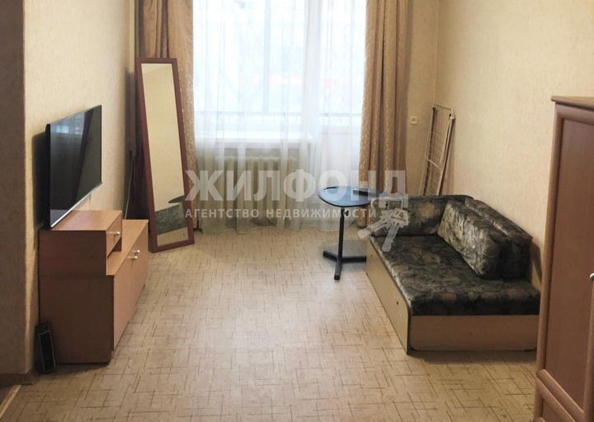 
  Сдам в аренду 1-комнатную квартиру, 32 м², Новосибирск

. Фото 1.