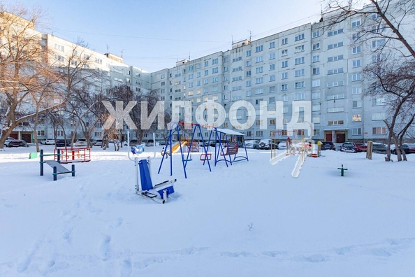 
   Продам 1-комнатную, 33.5 м², Объединения ул, 23

. Фото 17.