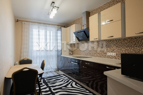 
   Продам 2-комнатную, 71.8 м², Залесского ул, 2/4

. Фото 3.