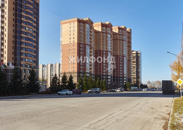 
   Продам 3-комнатную, 83.9 м², Тюленина ул, 28

. Фото 1.