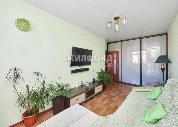 
   Продам 3-комнатную, 83.9 м², Тюленина ул, 28

. Фото 3.