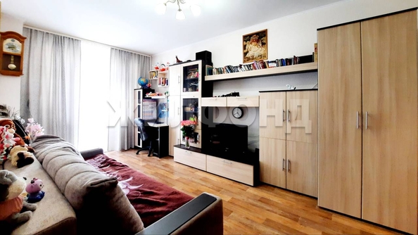 
   Продам 1-комнатную, 40.2 м², Тюленина ул, 26

. Фото 2.
