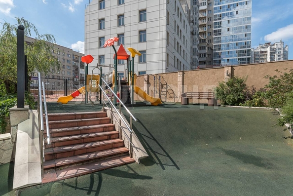 
   Продам 2-комнатную, 81.3 м², Салтыкова-Щедрина ул, 118

. Фото 46.