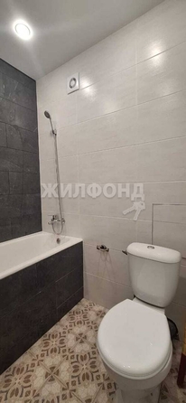 
   Продам 2-комнатную, 38.8 м², Титова ул, 16

. Фото 5.