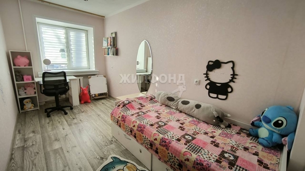 
   Продам 2-комнатную, 41.7 м², Блюхера ул, 46

. Фото 2.