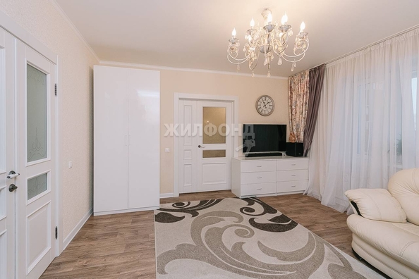 
   Продам 3-комнатную, 77.3 м², 2-й (4 мкр.) кв-л, 204/1

. Фото 3.