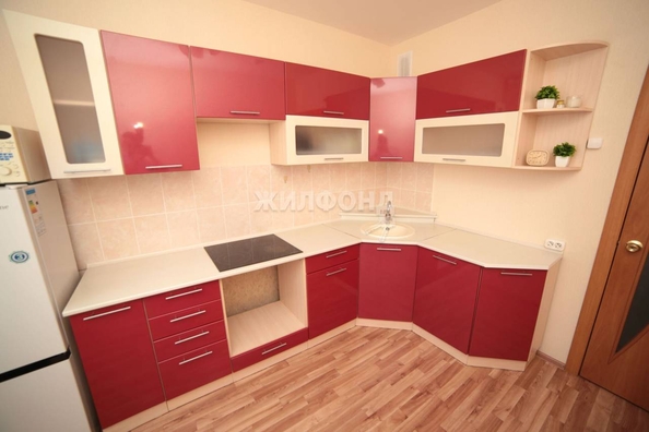 
   Продам 1-комнатную, 37.8 м², Титова ул, 272

. Фото 8.