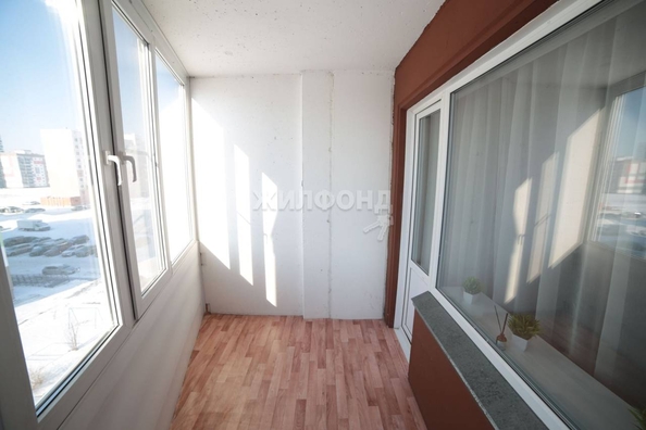 
   Продам 1-комнатную, 37.8 м², Титова ул, 272

. Фото 18.