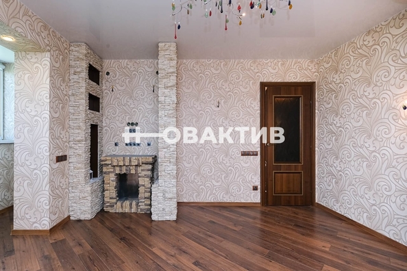 
   Продам 2-комнатную, 50 м², В. Высоцкого ул, 50/3

. Фото 5.