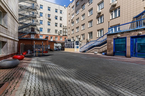 
   Продам 3-комнатную, 158 м², Коммунистическая ул, 50

. Фото 8.