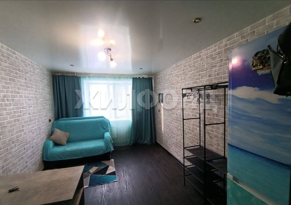 
   Продам секционку, 13.6 м², Петухова ул, 53

. Фото 3.