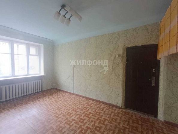 
   Продам комнату, 18.2 м², Театральная ул, 9а

. Фото 2.