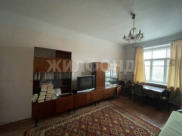 
   Продам 2-комнатную, 55.1 м², Титова ул, 22

. Фото 2.
