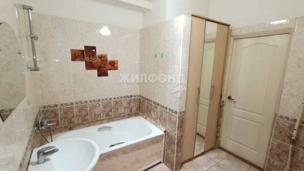 
   Продам 2-комнатную, 69.8 м², Котовского ул, 15

. Фото 10.