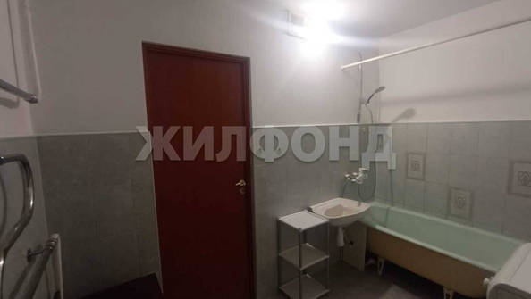 
  Продается 4-комн. квартира, 99 м², Троллейная ул, д. 71
. Фото 17.