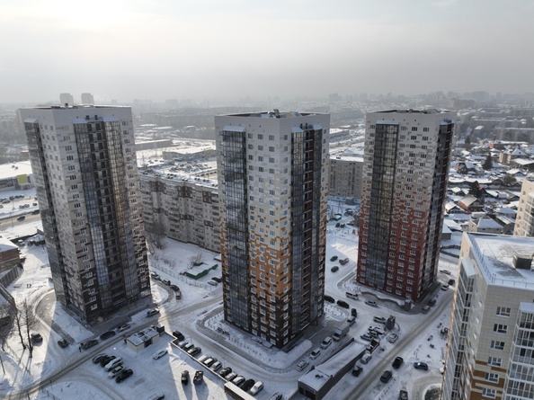 
   Продам студию, 27.4 м², Коминтерна ул, 130

. Фото 1.