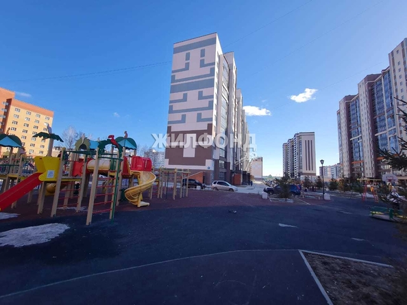 
   Продам 2-комнатную, 55.1 м², Тюленина ул, 28/1

. Фото 19.