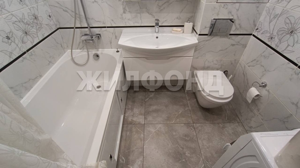 
   Продам 1-комнатную, 43 м², Шевченко ул, 11

. Фото 2.