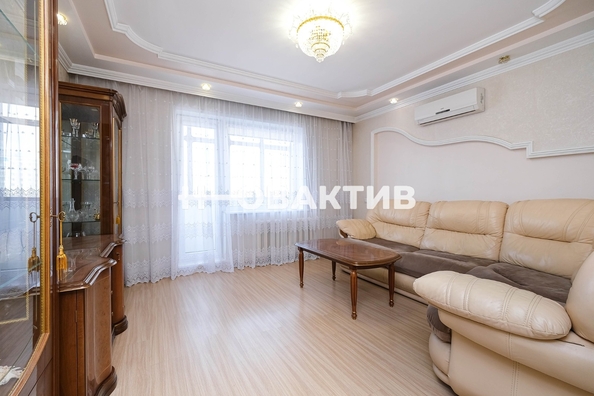 
   Продам 4-комнатную, 77.1 м², Тульская ул, 90

. Фото 8.