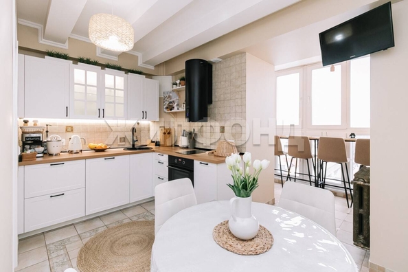 
   Продам 4-комнатную, 133.7 м², Ленинградская ул, 101/2

. Фото 1.