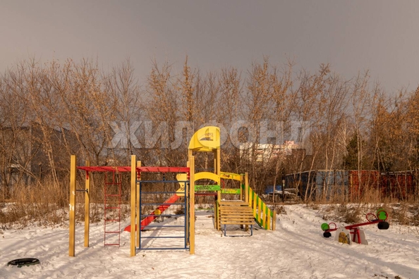 
   Продам дом, 65 м², Новосибирск

. Фото 12.