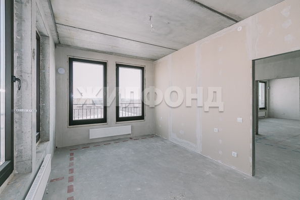 
   Продам 3-комнатную, 156 м², 3-й микрорайон, 1

. Фото 11.