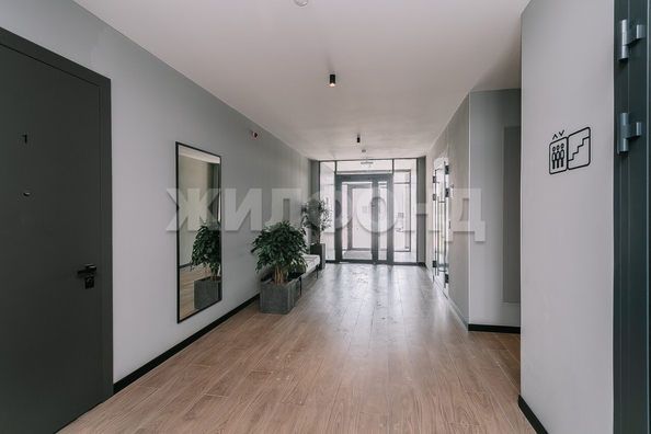 
   Продам 3-комнатную, 156 м², 3-й микрорайон, 1

. Фото 21.