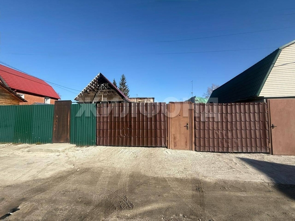 
   Продам дом, 33.8 м², Новосибирск

. Фото 2.