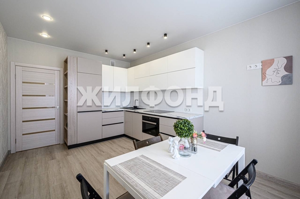 
   Продам 2-комнатную, 61.06 м², Обская ул, 46

. Фото 2.