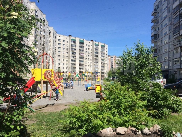 
   Продам 3-комнатную, 56.4 м², Новая Заря ул, 9

. Фото 3.