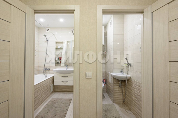 
   Продам 3-комнатную, 78.8 м², Николая Островского ул, 120

. Фото 19.