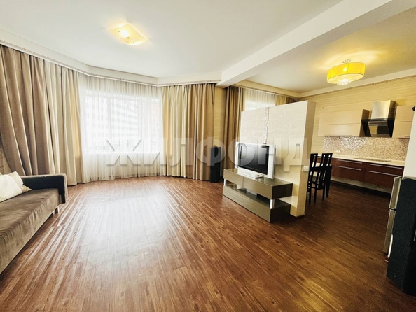 
  Продается 3-комн. квартира, 99.2 м², Красный пр-кт, д. 153Б
. Фото 3.
