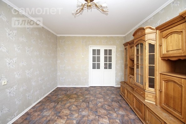 
   Продам 3-комнатную, 63 м², Дмитриева ул, 5/4

. Фото 2.